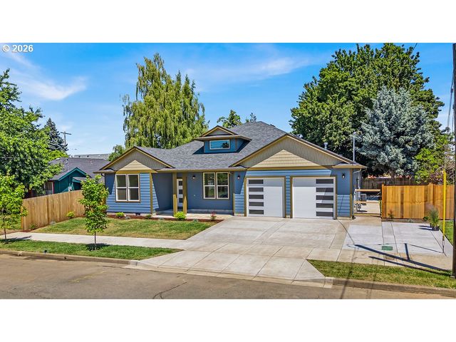 1025 CHURCH St, Woodburn, OR 97071