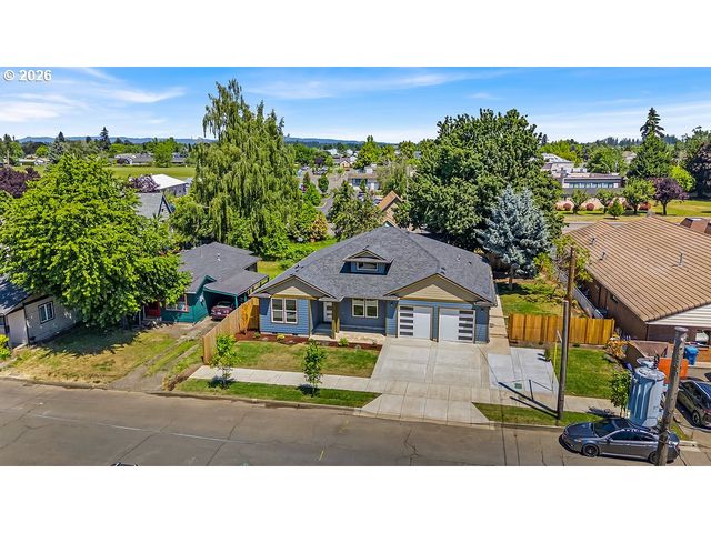 1025 CHURCH St, Woodburn, OR 97071