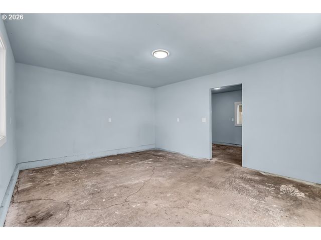1025 CHURCH St, Woodburn, OR 97071