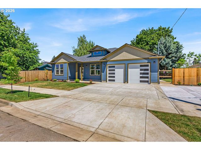 1025 CHURCH St, Woodburn, OR 97071