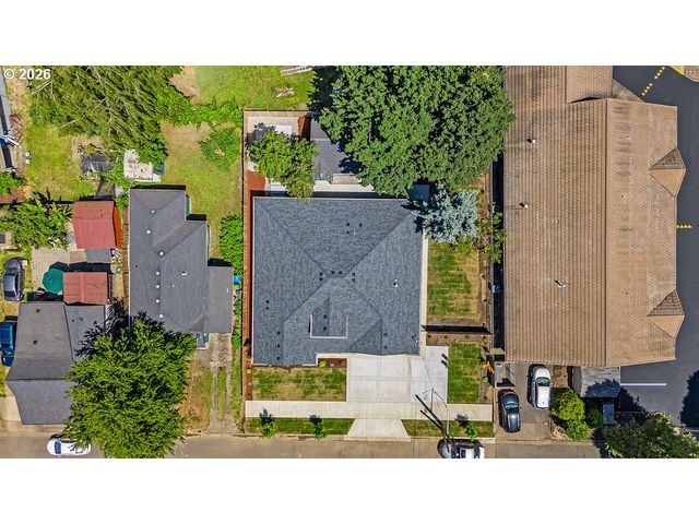 1025 CHURCH St, Woodburn, OR 97071