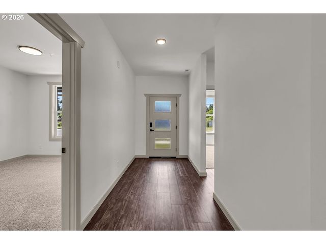1025 CHURCH St, Woodburn, OR 97071