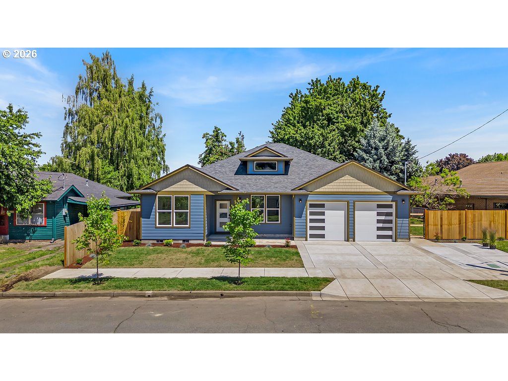 1025 CHURCH St, Woodburn, OR 97071
