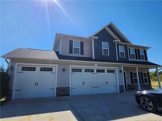 141 Masters Court, Raeford, NC 28376