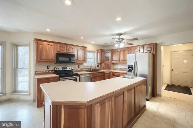 4905 OXFORD RD, York Springs, PA 17372