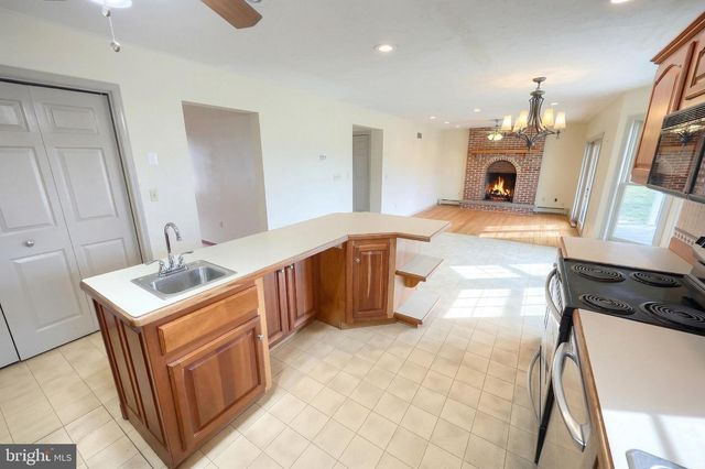 4905 OXFORD RD, York Springs, PA 17372