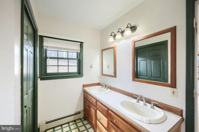 4905 OXFORD RD, York Springs, PA 17372