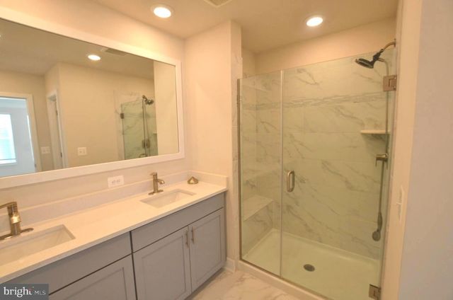 7853 LEBEU ROAD, Baltimore, MD 21244
