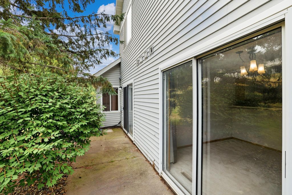 6155 Courtly Alcove D, Woodbury, MN 55125 — photo 2
