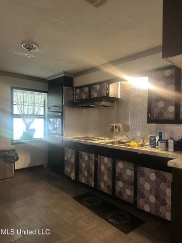 1166 Killarney Street, Jackson, MS 39212