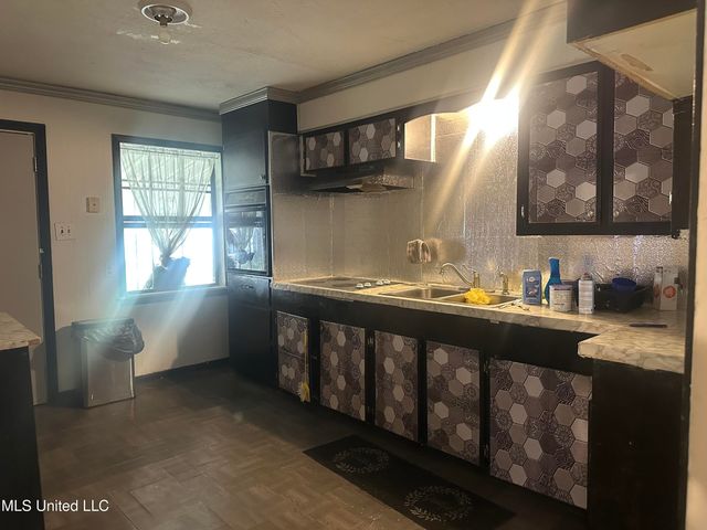 1166 Killarney Street, Jackson, MS 39212