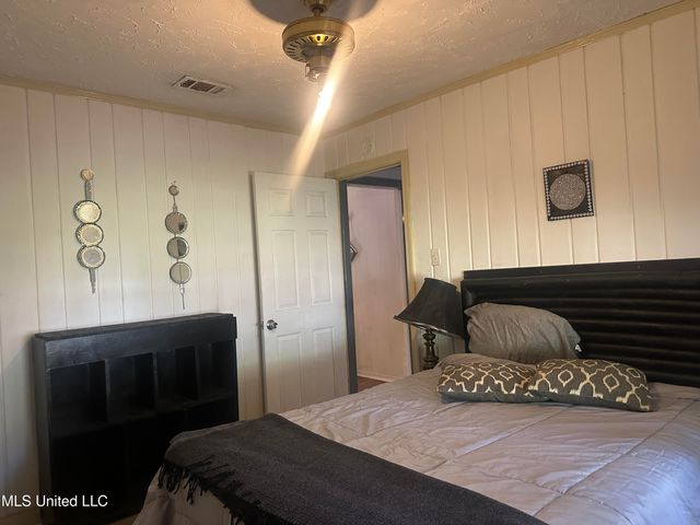 1166 Killarney Street, Jackson, MS 39212