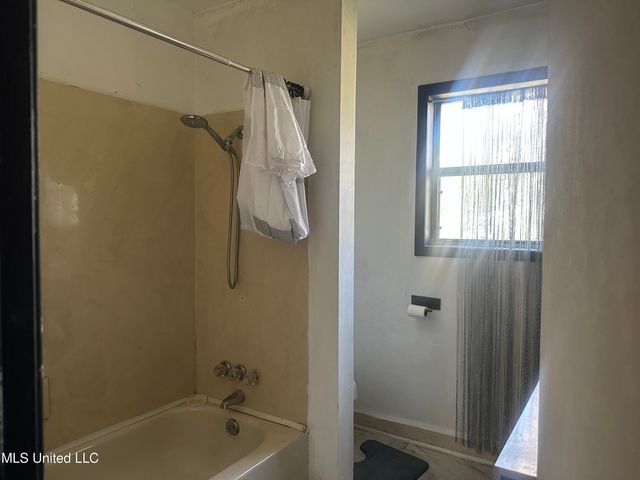 1166 Killarney Street, Jackson, MS 39212