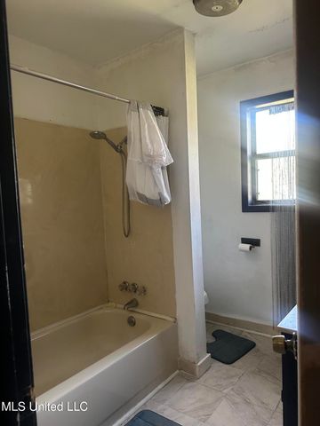 1166 Killarney Street, Jackson, MS 39212