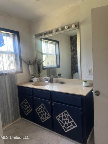 1166 Killarney Street, Jackson, MS 39212