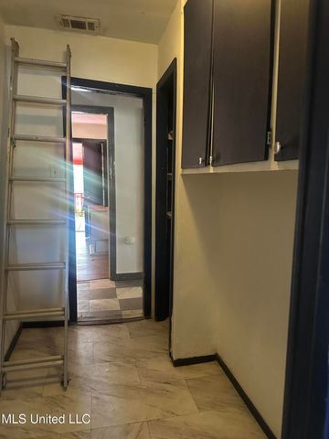 1166 Killarney Street, Jackson, MS 39212