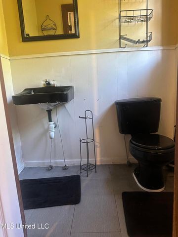 1166 Killarney Street, Jackson, MS 39212