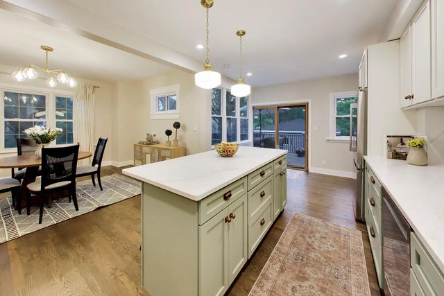 800 S Scoville Avenue, Oak Park, IL 60304