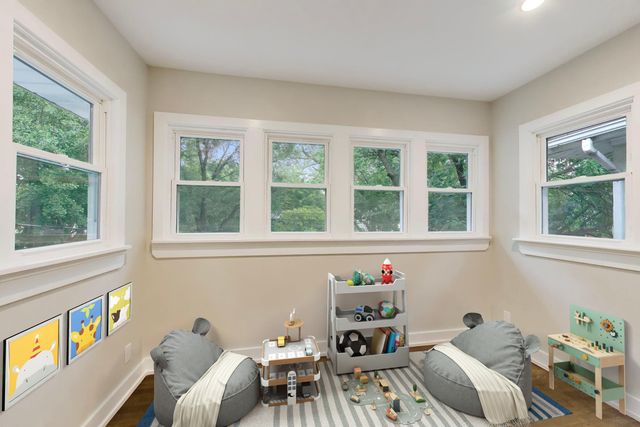 800 S Scoville Avenue, Oak Park, IL 60304