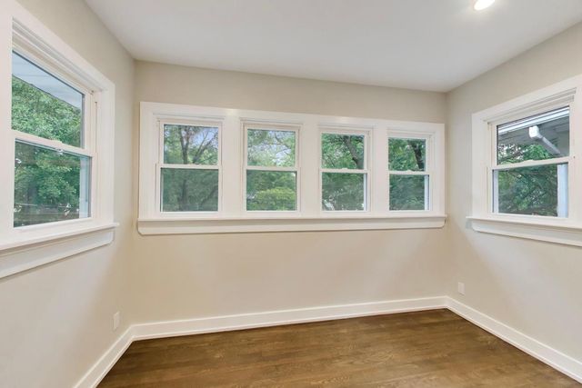 800 S Scoville Avenue, Oak Park, IL 60304