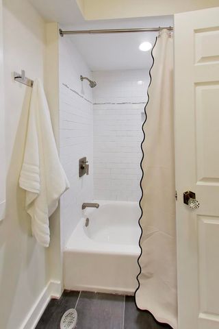 800 S Scoville Avenue, Oak Park, IL 60304