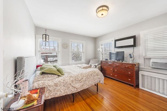 49 Princeton Rd, Elizabeth City, NJ 07208