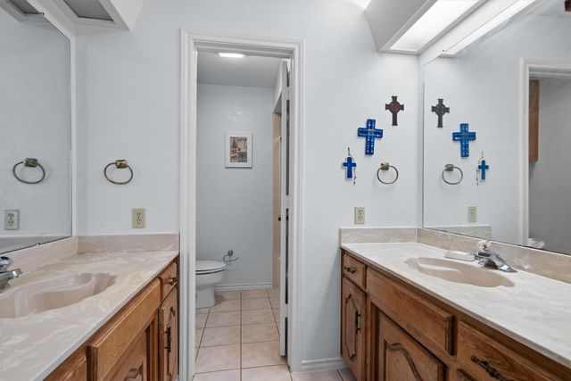 3200 Teakwood Drive, Bedford, TX 76021