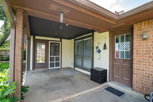 3200 Teakwood Drive, Bedford, TX 76021