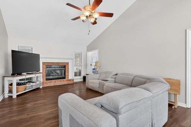 4007 Cinnamon Fern Lane, Woodstock, GA 30189