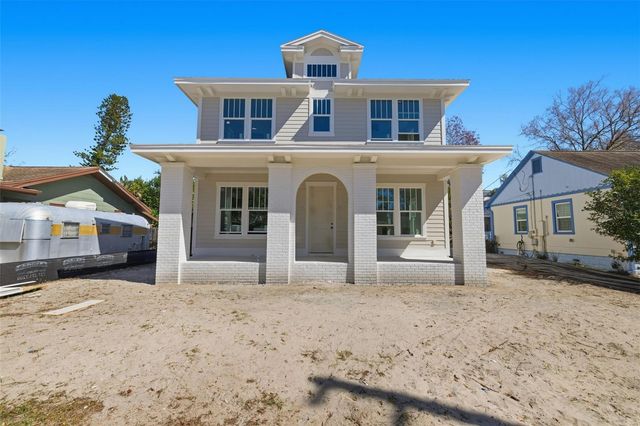 2011 10TH STREET N, St Petersburg, FL 33704