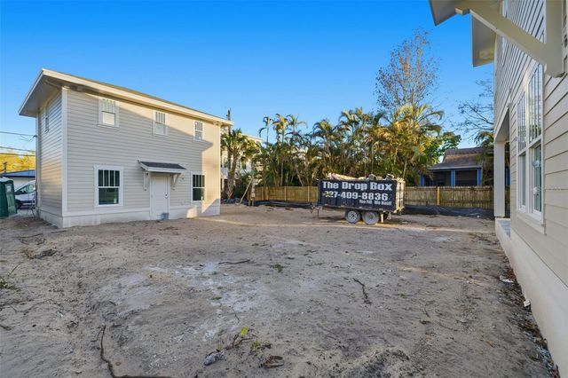 2011 10TH STREET N, St Petersburg, FL 33704