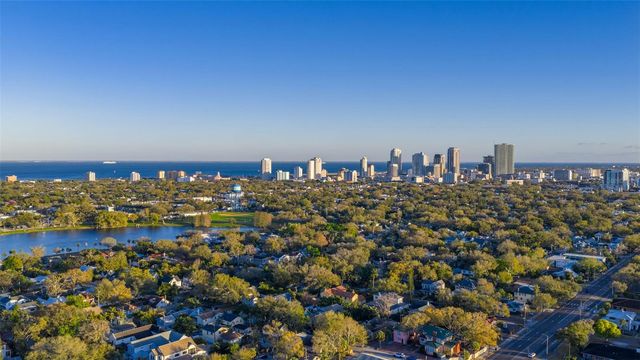 2011 10TH STREET N, St Petersburg, FL 33704