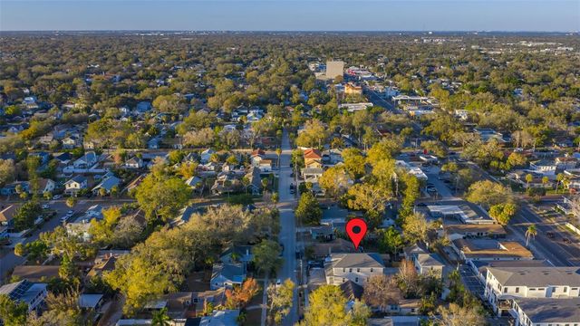 2011 10TH STREET N, St Petersburg, FL 33704