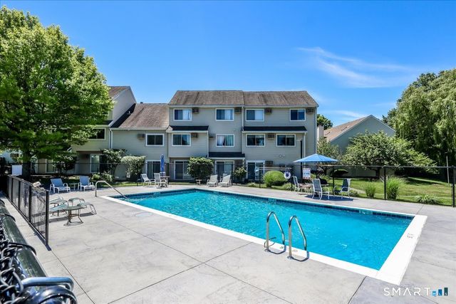 136 Pembroke Road 6-50, Danbury, CT 06811