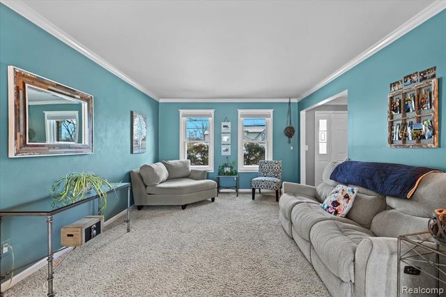 17193 Louise Street, Livonia, MI 48152