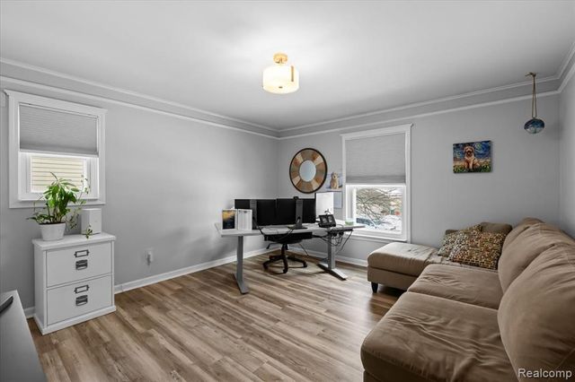 17193 Louise Street, Livonia, MI 48152