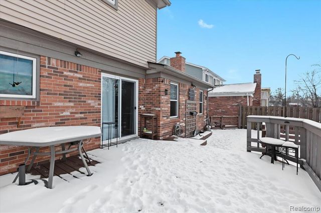 17193 Louise Street, Livonia, MI 48152