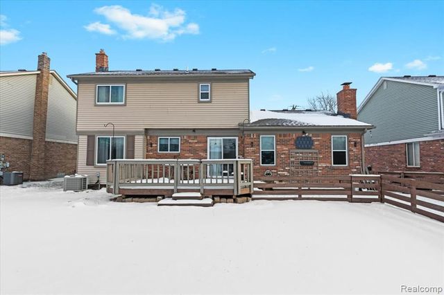 17193 Louise Street, Livonia, MI 48152