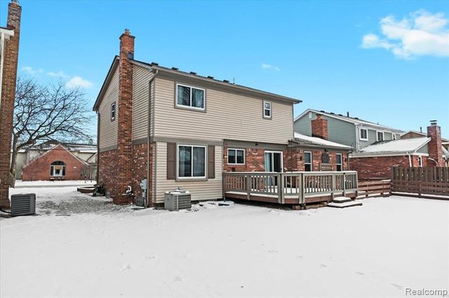 17193 Louise Street, Livonia, MI 48152