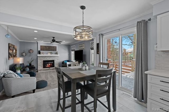 17193 Louise Street, Livonia, MI 48152