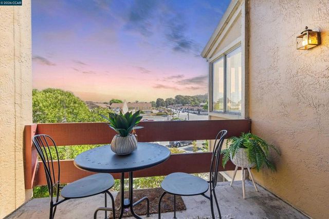 2121 Vale Rd 318, San Pablo, CA 94806