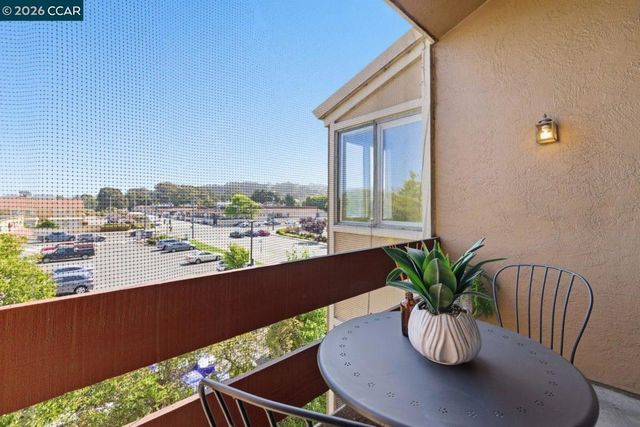 2121 Vale Rd 318, San Pablo, CA 94806