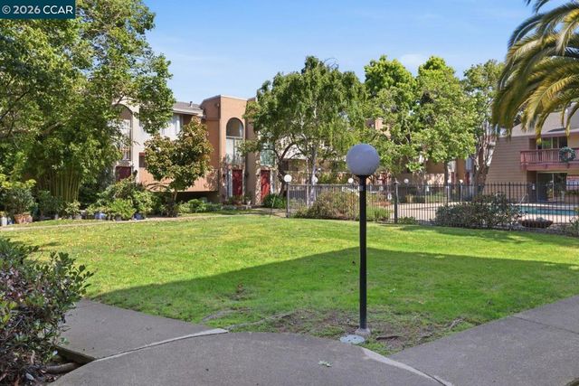 2121 Vale Rd 318, San Pablo, CA 94806