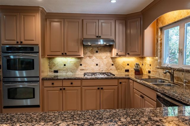 2402 Featherton Court, Sugar Land, TX 77478