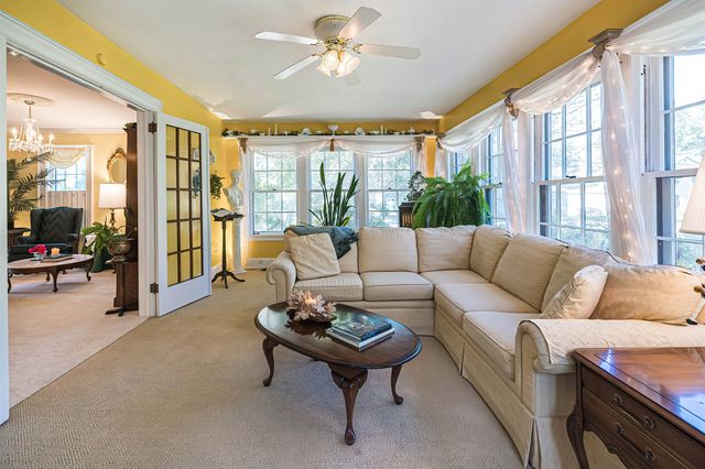 51 FREEPORT Road, North East, PA 16428