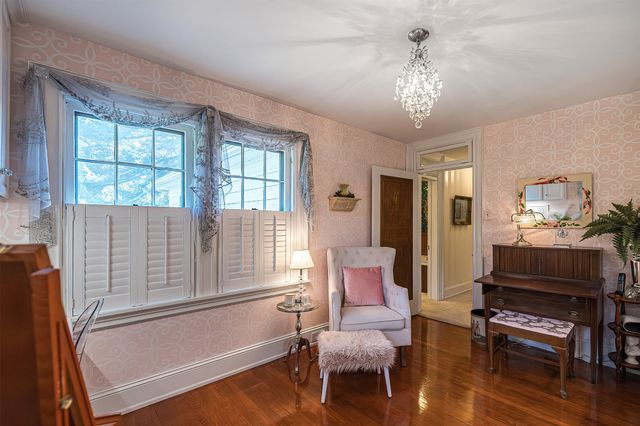 51 FREEPORT Road, North East, PA 16428