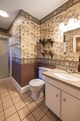 51 FREEPORT Road, North East, PA 16428