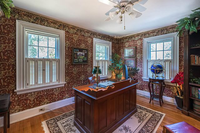 51 FREEPORT Road, North East, PA 16428