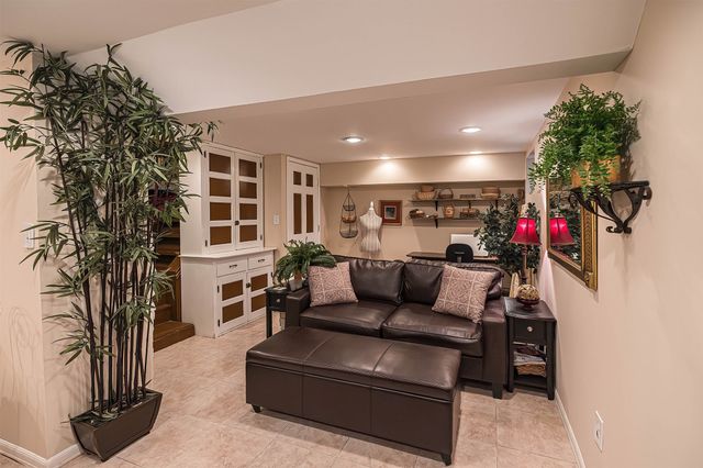 51 FREEPORT Road, North East, PA 16428