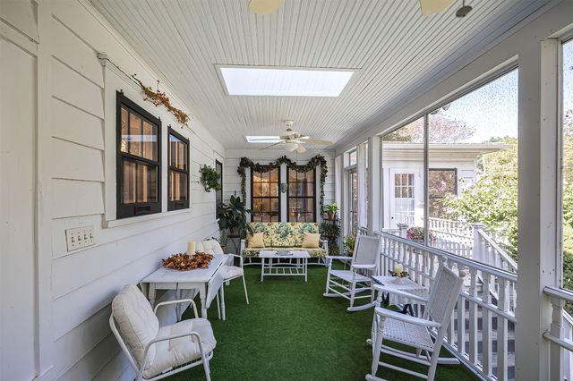 51 FREEPORT Road, North East, PA 16428